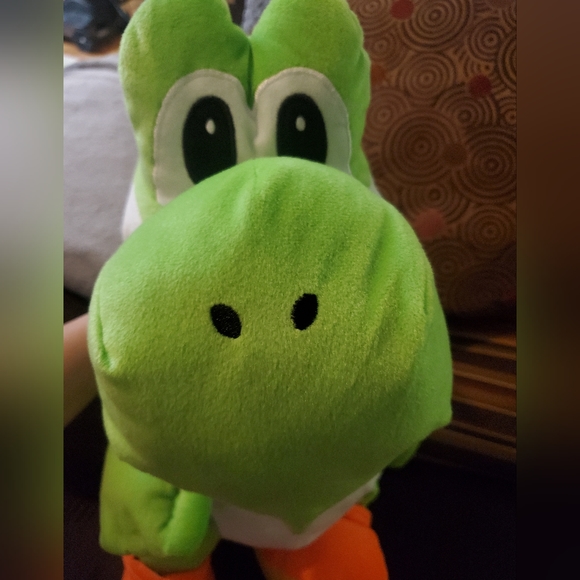 Nintendo super mario Yoshi 20" Plush Hideaway Shell - Picture 2 of 7